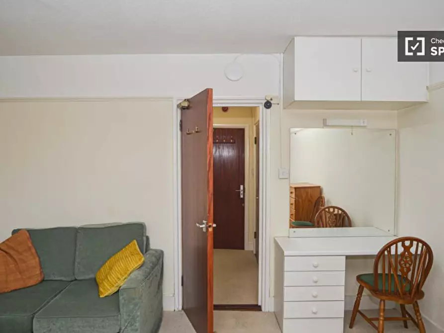 Immagine 9 di Ufficio in affitto  in R2 St Anns Villas a Kensington