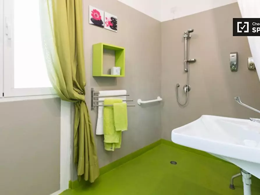 Immagine 5 di Camera condivisa in affitto  in Via dei Giovi, 00141 Roma RM, Italy a Roma