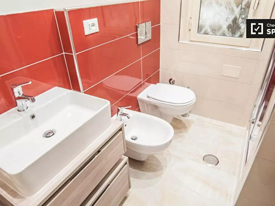 Immagine 6 di Camera condivisa in affitto  in Viale Appio Claudio, 00174 Roma RM, Italy a Roma