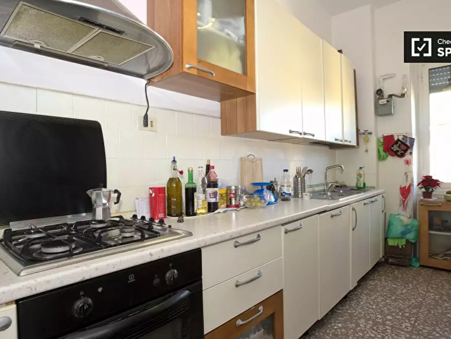 Immagine 9 di Camera condivisa in affitto  in Via Federico Ozanam a Roma