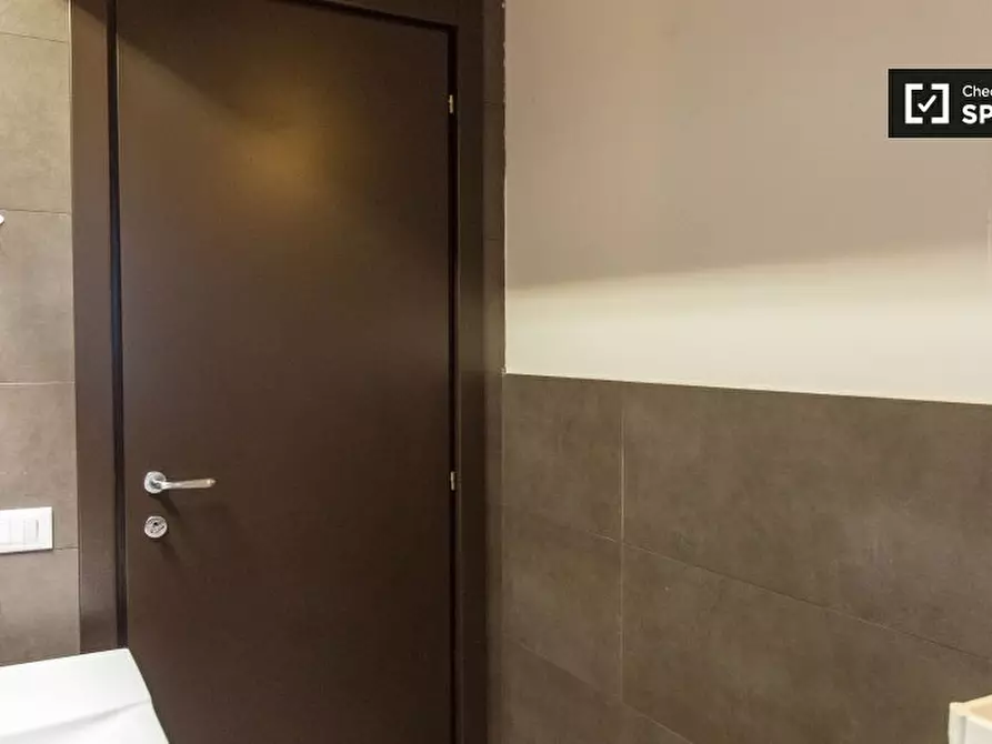 Immagine 7 di Appartamento in affitto  in Via di Acqua Bullicante a Roma