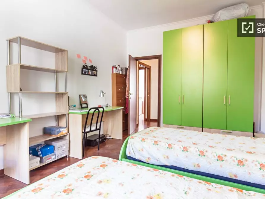 Immagine 9 di Camera condivisa in affitto  in Piazza Augusto Albini a Roma