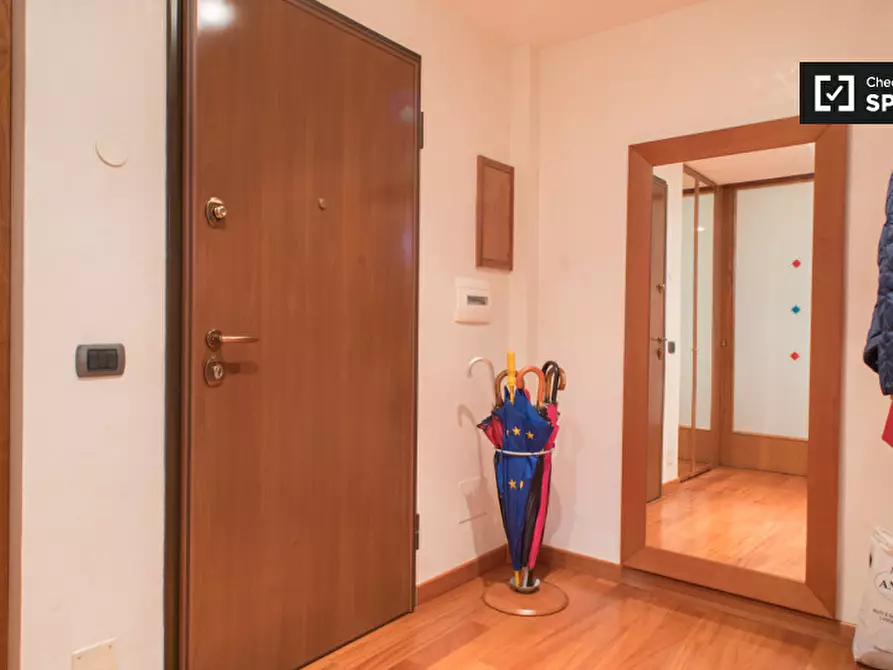 Immagine 15 di Camera condivisa in affitto  in Via Ugo Betti a Roma