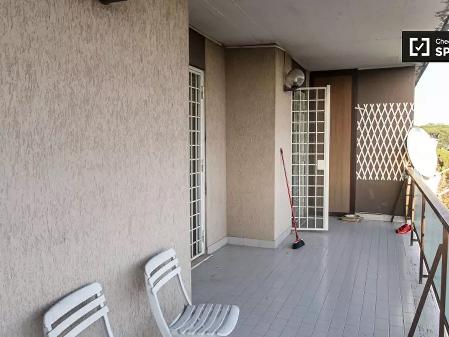 Immagine 10 di Camera condivisa in affitto  in Viale della Grande Muraglia a Roma