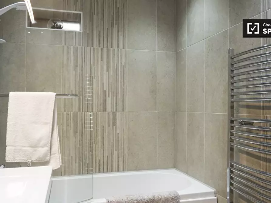 Immagine 18 di Camera condivisa in affitto  in Rochford Way a Croydon