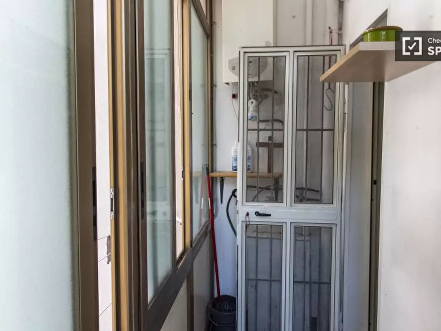Immagine 19 di Camera condivisa in affitto  in Via Corrado Segre a Roma