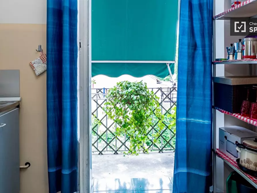 Immagine 18 di Camera condivisa in affitto  in Viale Edoardo Jenner a Milano