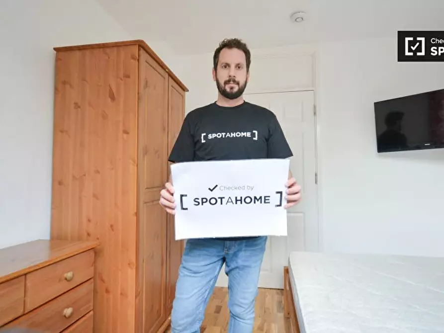 Immagine 5 di Camera condivisa in affitto  in Whitnell Way a Wandsworth