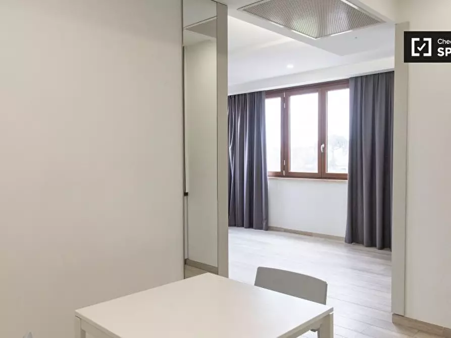 Immagine 5 di Appartamento in affitto  in Via di Acqua Bullicante a Roma