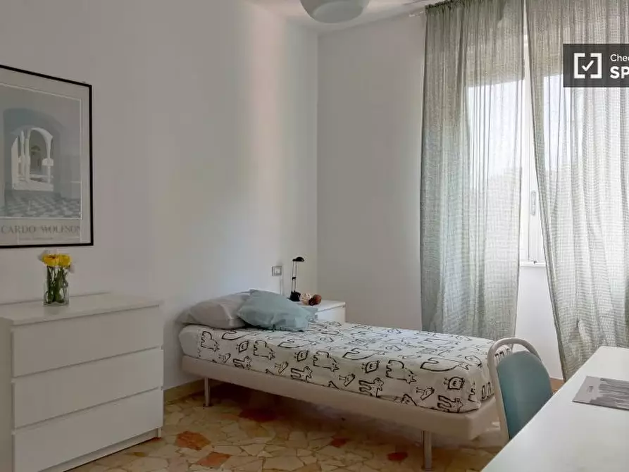Immagine 4 di Camera condivisa in affitto  in Via Fratelli Rosselli a Milano