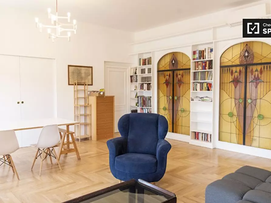 Immagine 15 di Appartamento in affitto  in Viale Giulio Cesare a Roma