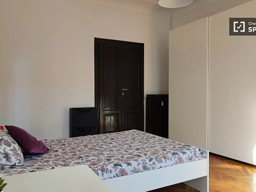 Immagine 3 di Camera condivisa in affitto  in Viale Campania a Milano