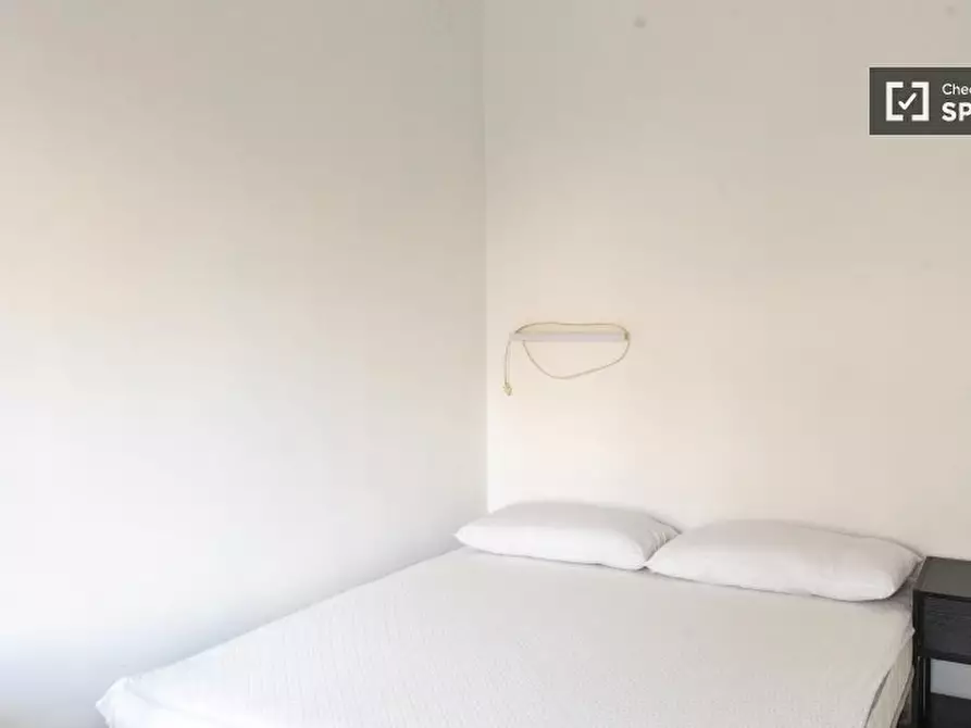 Immagine 15 di Camera condivisa in affitto  in Via dei Radiotelegrafisti a Roma