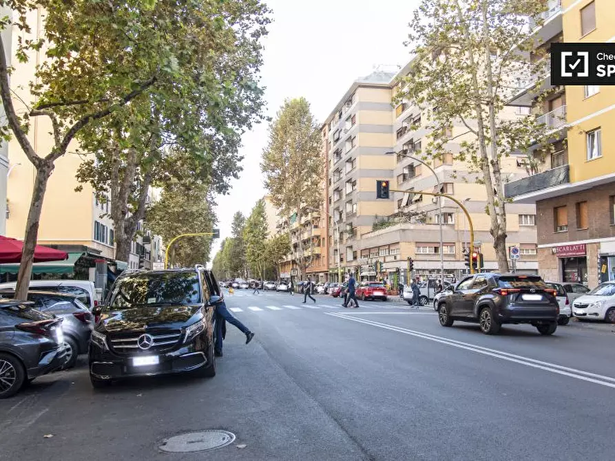 Immagine 7 di Camera condivisa in affitto  in Via Oderisi da Gubbio a Roma