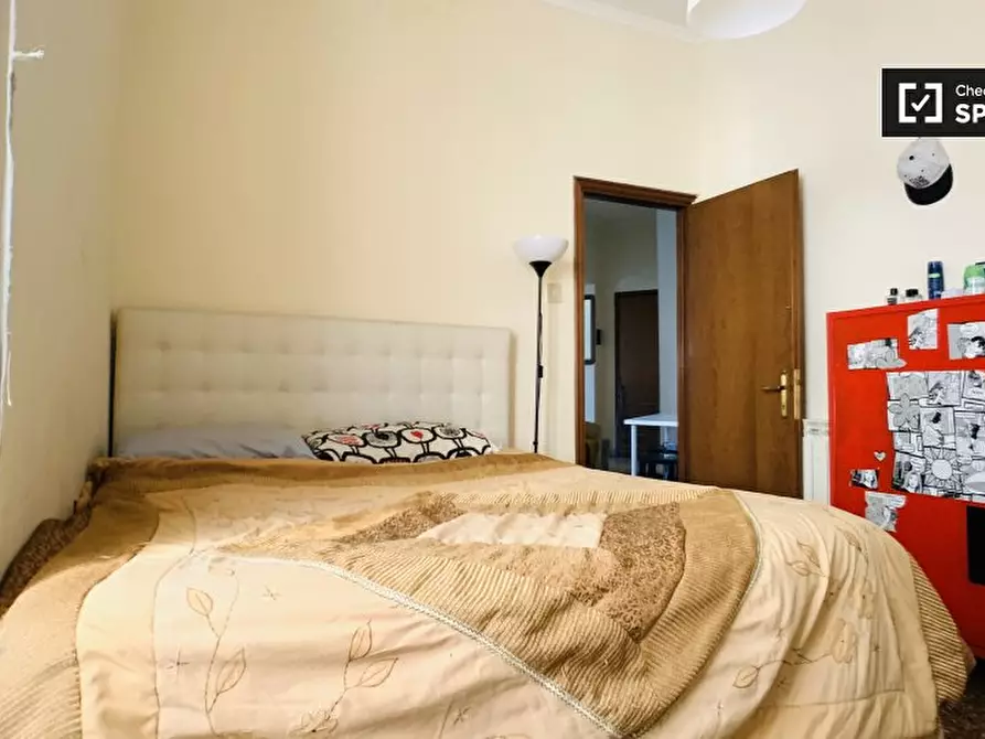 Immagine 2 di Camera condivisa in affitto  in Via Alessandro Cialdi, 00154 Roma RM, Italy a Roma
