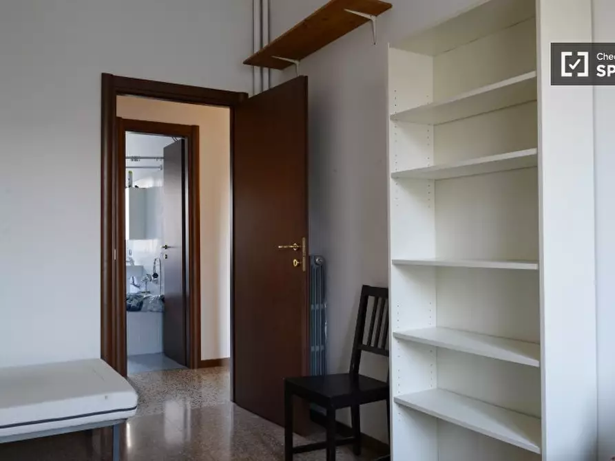 Immagine 12 di Camera condivisa in affitto  in via Baveno a Milano