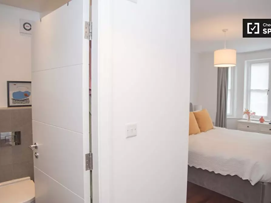 Immagine 6 di Appartamento in affitto  in The Grove a Ealing