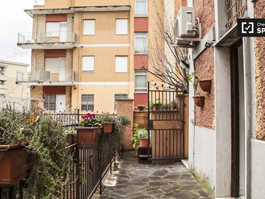 Immagine 11 di Appartamento in affitto  in Via di Vigna Pozzi a Roma