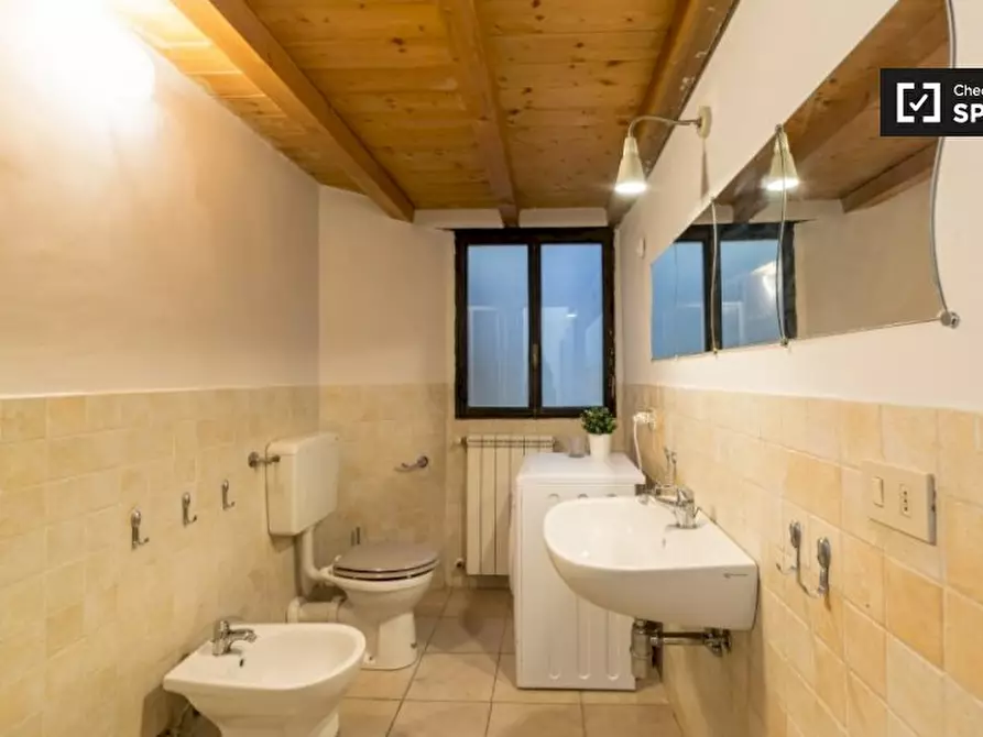 Immagine 10 di Camera condivisa in affitto  in Via Vinegia a Firenze