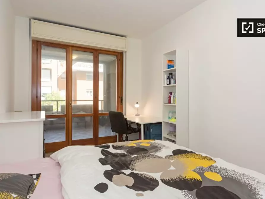 Immagine 2 di Camera condivisa in affitto  in Via Nicola Romeo a Milano