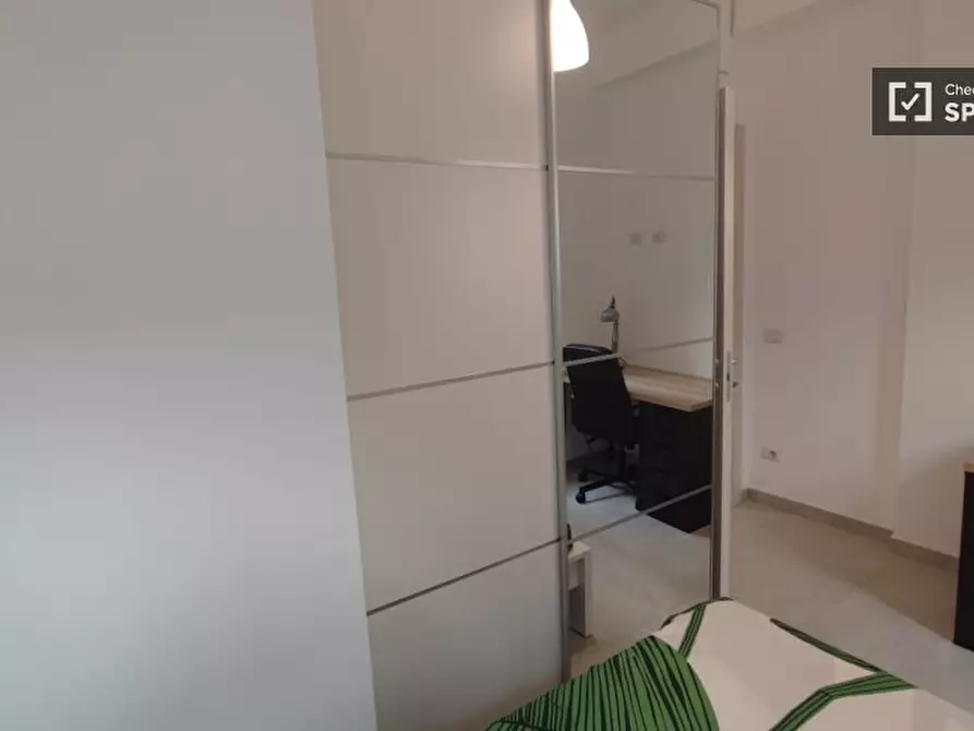 Immagine 14 di Camera condivisa in affitto  in Via Baldo degli Ubaldi a Roma