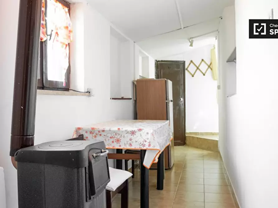 Immagine 4 di Appartamento in affitto  in Via di Porta Medaglia, 148, 00134 Roma RM, Italy a Roma