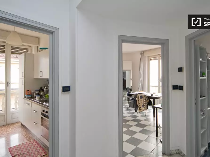 Immagine 6 di Camera condivisa in affitto  in Corso S. Maurizio a Torino