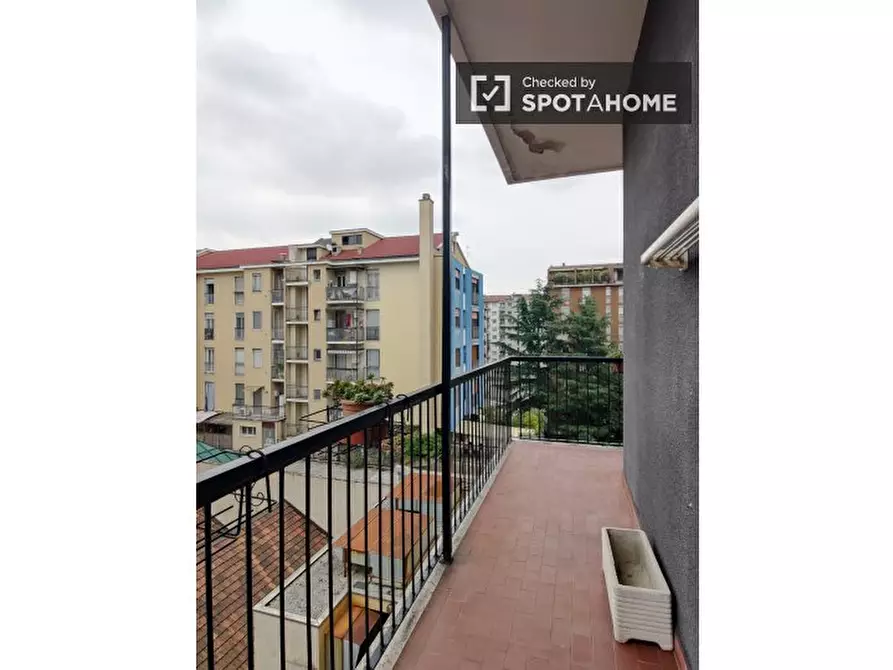 Immagine 5 di Camera condivisa in affitto  in Via Savona a Milano