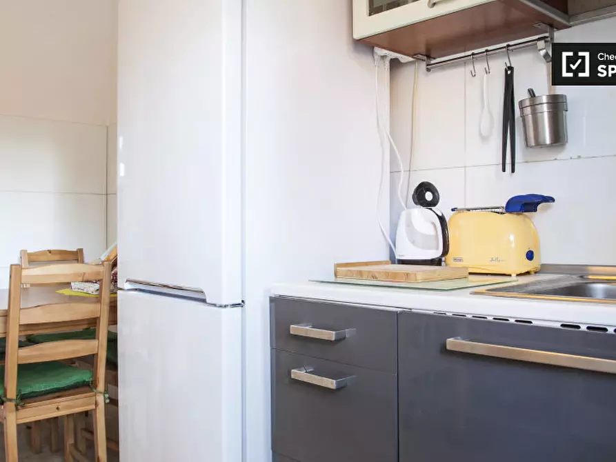 Immagine 8 di Camera condivisa in affitto  in Via Fogliano a Roma