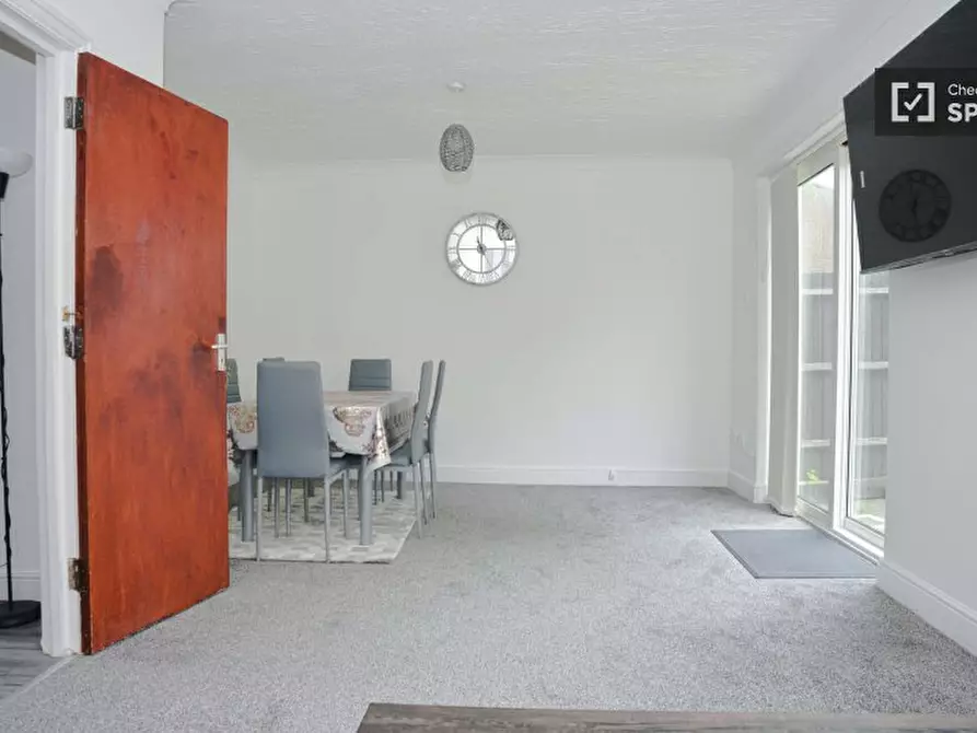 Immagine 6 di Appartamento in affitto  in A Tangmere Way a Brent