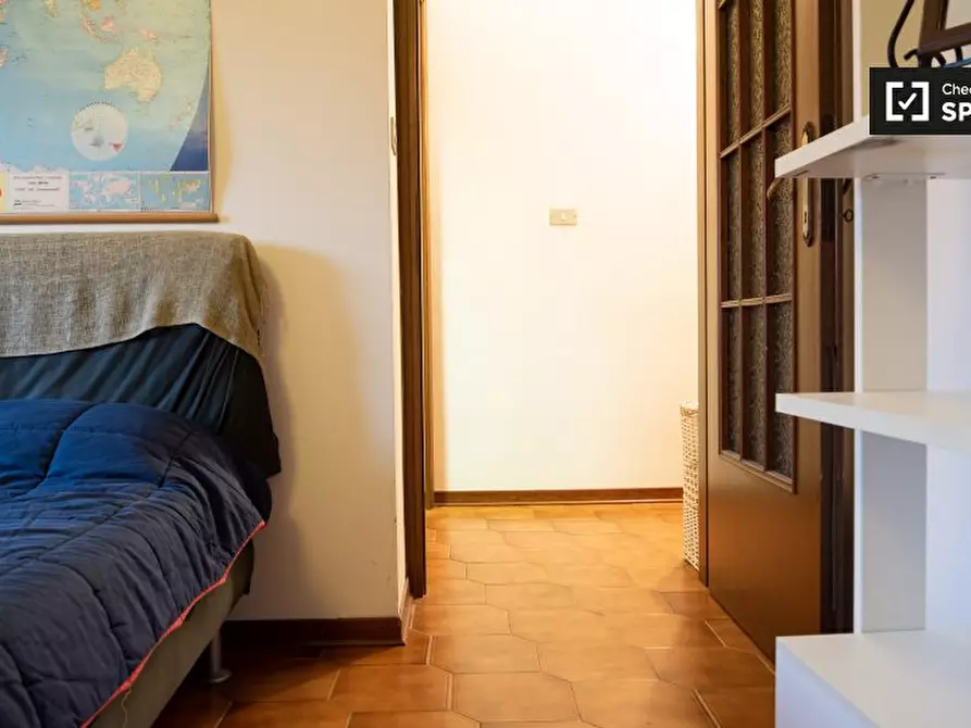 Immagine 3 di Camera condivisa in affitto  in Via Sant'Isaia, 40123 Bologna BO, Italy a Bologna