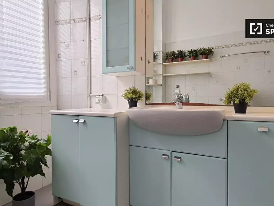 Immagine 18 di Camera condivisa in affitto  in Via Sebastiano del Piombo a Milano