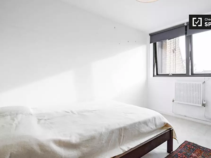 Immagine 1 di Camera condivisa in affitto  in Tavistock Cres a Kensington