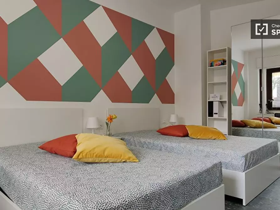 Immagine 4 di Camera condivisa in affitto  in Via Monte S. Genesio a Milano