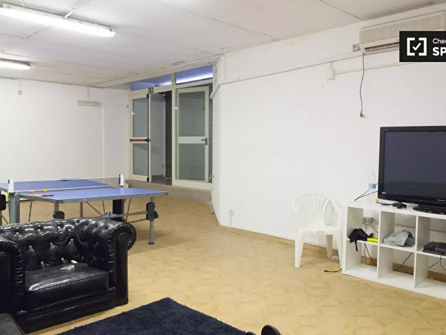 Immagine 12 di Camera condivisa in affitto  in Via Raddusa, 00133 Roma RM, Italy a Roma