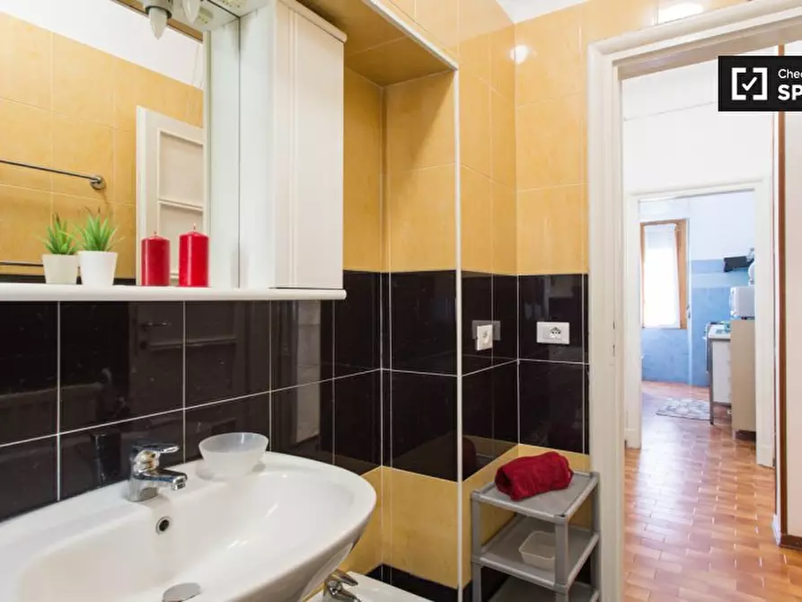 Immagine 14 di Camera condivisa in affitto  in Viale Campania a Milano