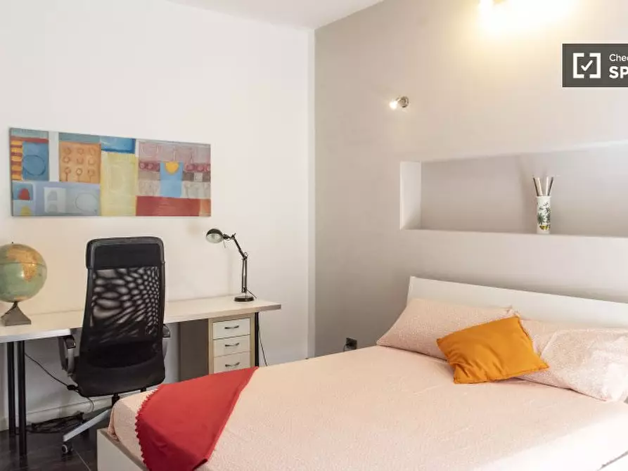 Immagine 6 di Camera condivisa in affitto  in Via Corrado Segre a Roma