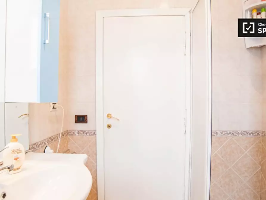 Immagine 14 di Camera condivisa in affitto  in Via Giovanni Battista Bastianelli a Roma