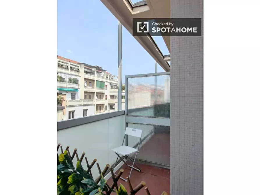 Immagine 8 di Camera condivisa in affitto  in Via Donatello a Milano