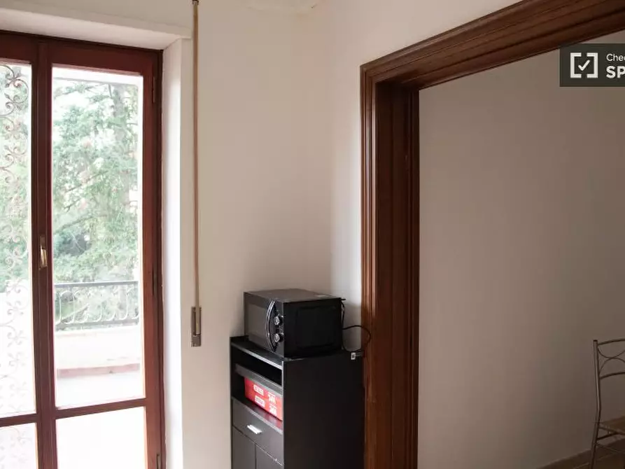 Immagine 12 di Camera condivisa in affitto  in Via Colle Di Mezzo a Roma
