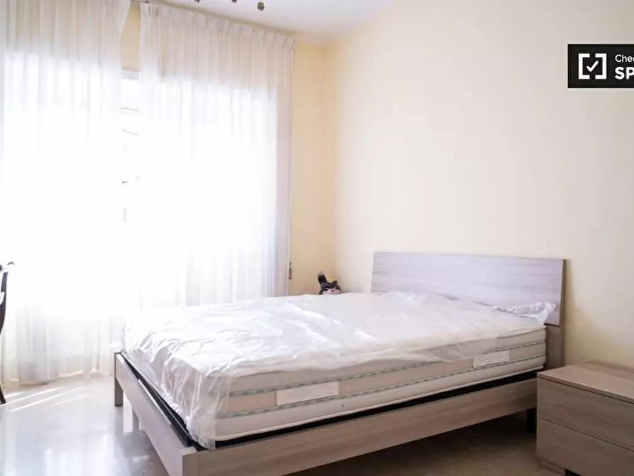 Immagine 3 di Camera condivisa in affitto  in Via Gregorio VII a Roma