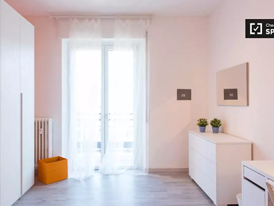 Immagine 19 di Camera condivisa in affitto  in Via Palmi a Milano