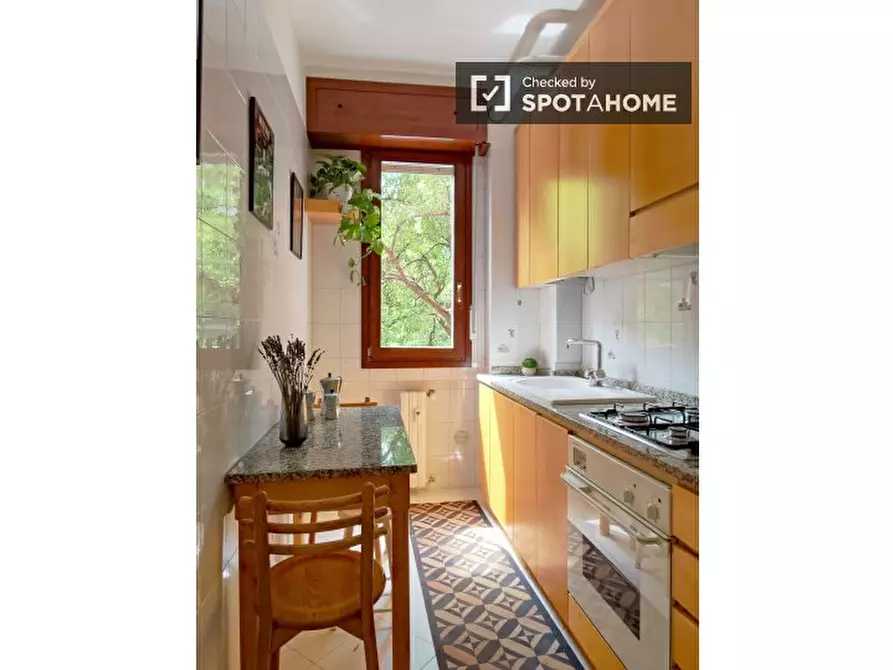 Immagine 8 di Appartamento in affitto  in Via Tavazzano a Milano