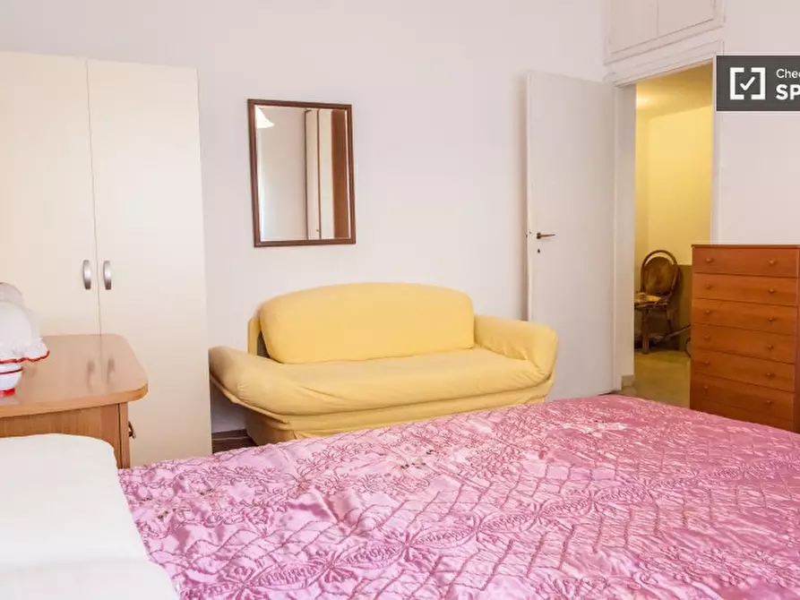 Immagine 3 di Camera condivisa in affitto  in Via Aurelia a Roma