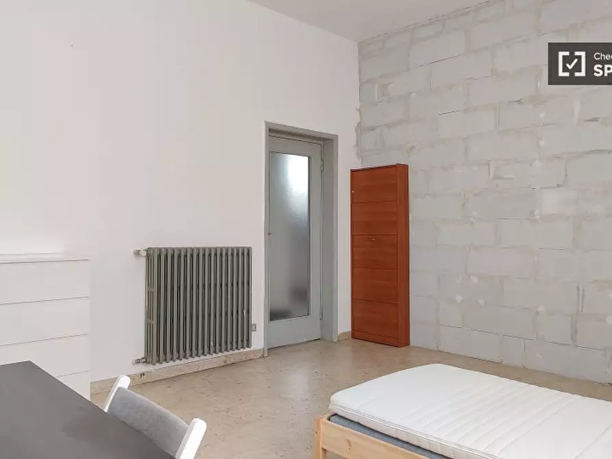 Immagine 3 di Camera condivisa in affitto  in Via Eugenio Villoresi a Inveruno