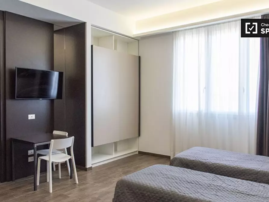 Immagine 2 di Appartamento in affitto  in Via della Marranella a Roma