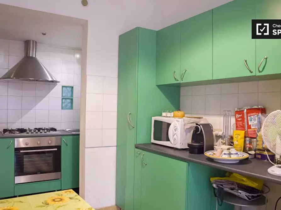 Immagine 10 di Camera condivisa in affitto  in Via Castelfidardo, 00185 Roma RM, Italy a Roma