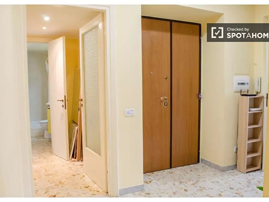 Immagine 14 di Camera condivisa in affitto  in Viale dello Scalo di San Lorenzo a Roma