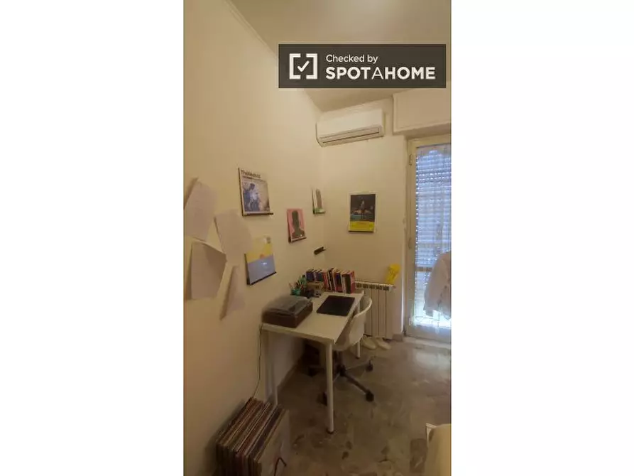 Immagine 5 di Camera condivisa in affitto  in Via Francesco Bianchi, 00133 Roma RM, Italy a Roma