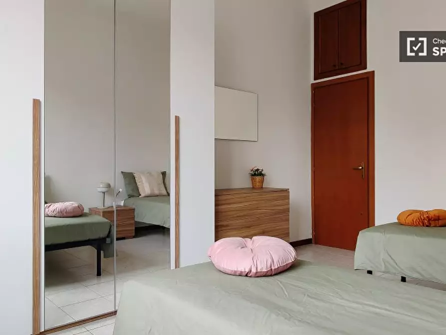 Immagine 8 di Appartamento in affitto  in Via Voltri a Milano